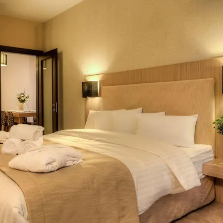 Bon Aparthotel Odessa
